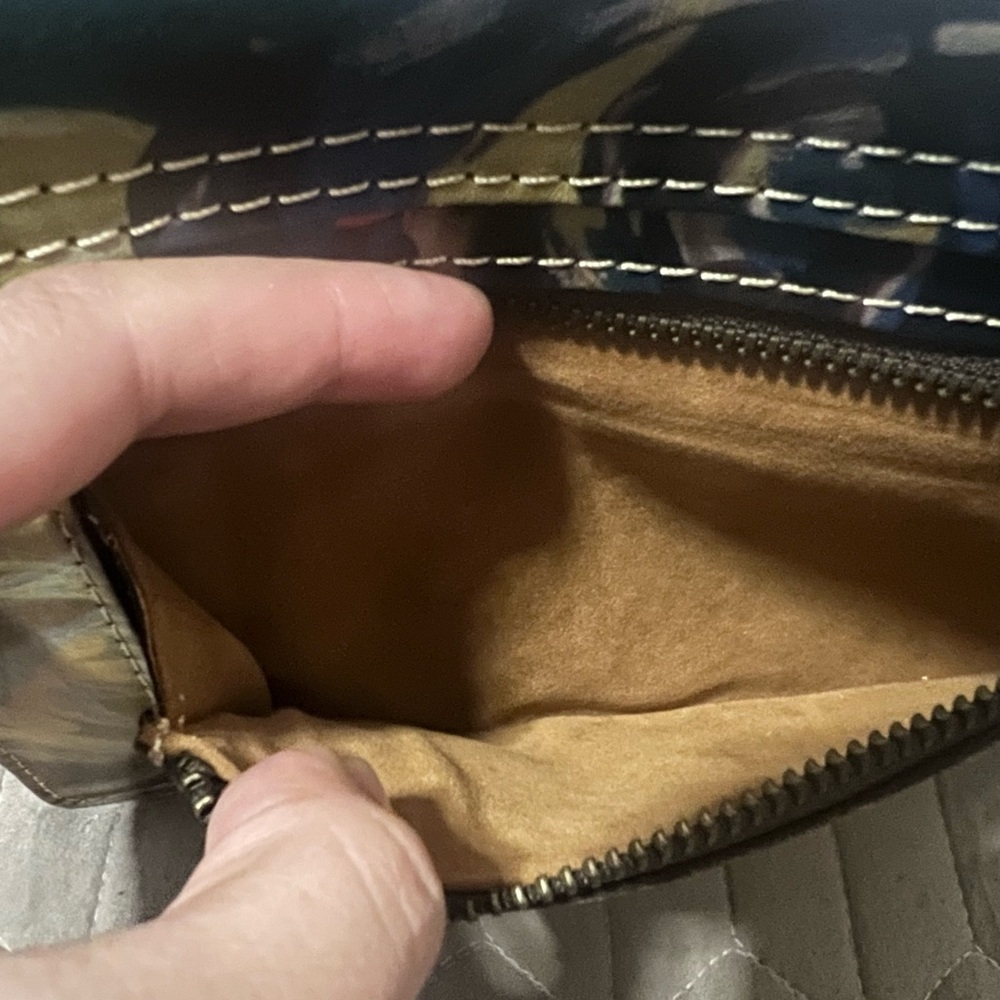 Floral Leather Tech Portfolio/Clutch with Zipper - Picture 3 of 4
